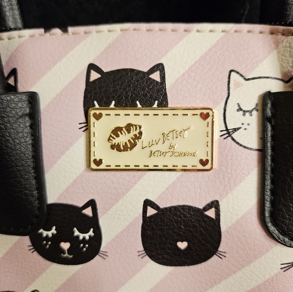 Betsey Johnson Kitty Print Purse - Picture 7 of 15